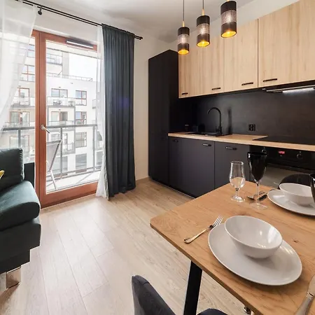 Eu - Zajezdnia - 2 Km Od Morza, Blisko Przystanku Tramwajowego Apartment