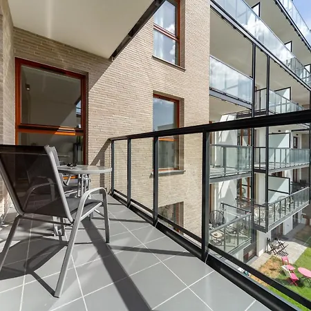 Eu - Zajezdnia - 2 Km Od Morza, Blisko Przystanku Tramwajowego Appartement